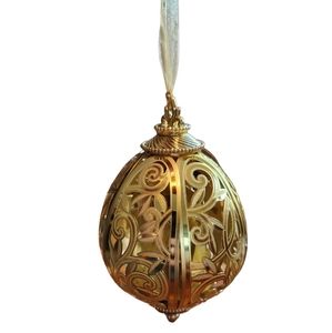 Hallmark Keepsake Ornament 2004 Club Exclusive - Hidden Wishes